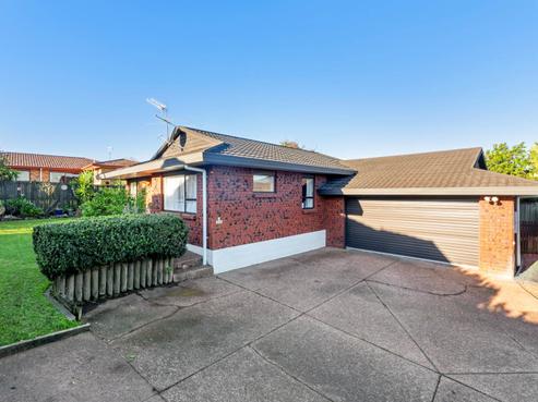 1/128 Botany Road, Botany Downs