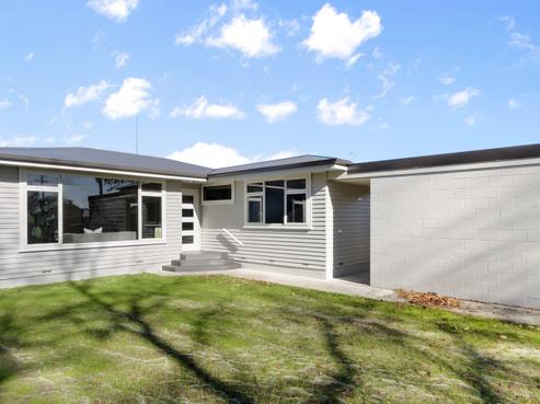 150 Albert Street, Hamilton East