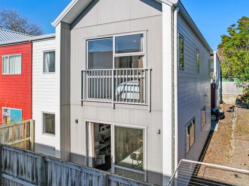 6/16 Hammond Street, Hamilton Central