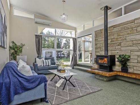 570 Lowe Street, Camberley