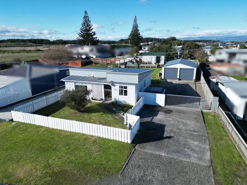 5 Huia Street, Foxton Beach