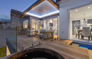 138 Grace Road, Avenues