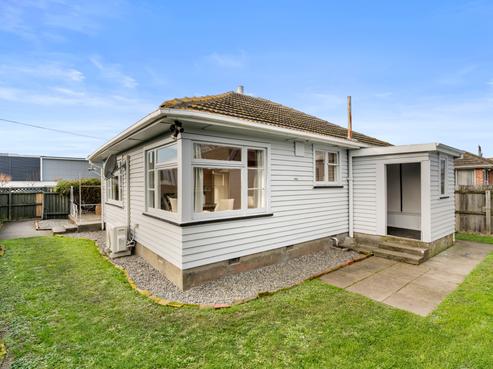 1/133 Langdons Road, Northcote
