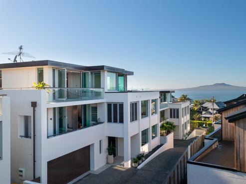 22A Beach Road, Castor Bay