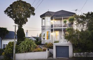 101 Eglinton Road, Mornington