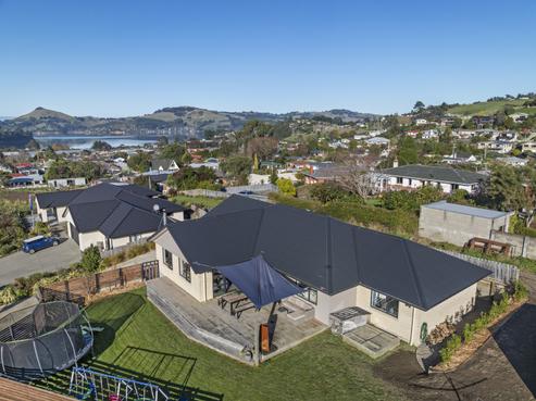 18 Goddard Way, Sawyers Bay