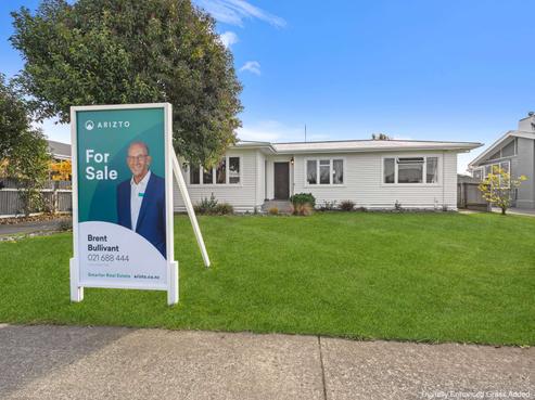 902 Nelson Street North, Mahora