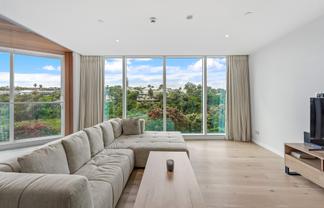 301/20 Omana Road, Milford