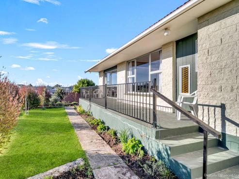 2 Whitehaven Street, Weston