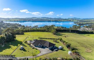 50 Turvey Rd, Mangonui