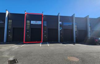 Modern 65sqm Warehouse with Office