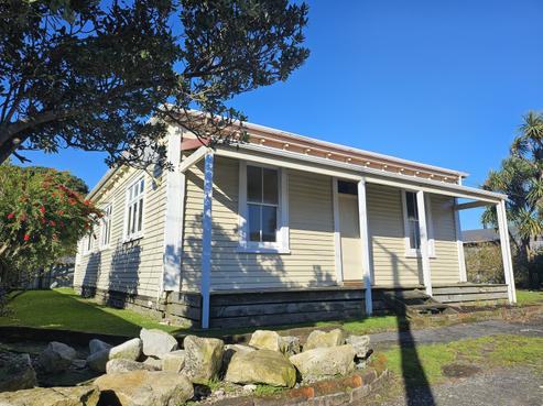 14 Collins Street, Blaketown