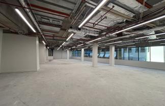 Plaza opportunity in ideal location
