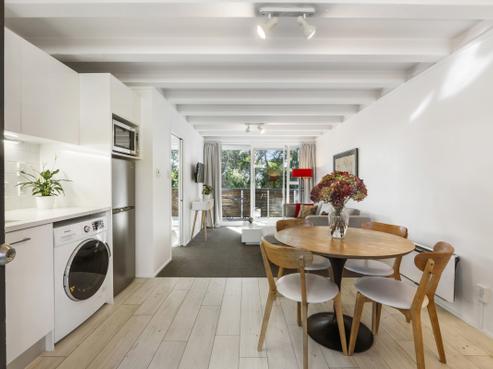 18/67 Princes Street, Northcote Point