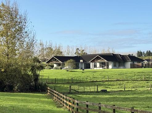 166J Postman Road, Dairy Flat