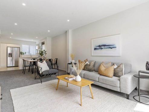 74 Manarini Road, Massey