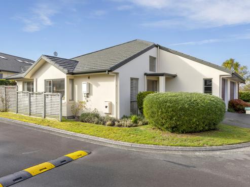 35 Lakeridge Close, Rangatira Park