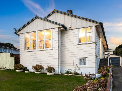 192 Warspite Avenue, Waitangirua