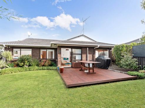 2/79 Mirrabooka Avenue, Botany Downs