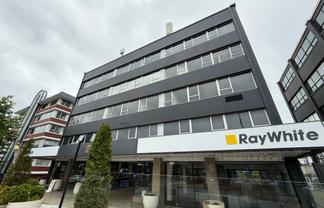 Affordable Top Floor Office - Bright & Spacious