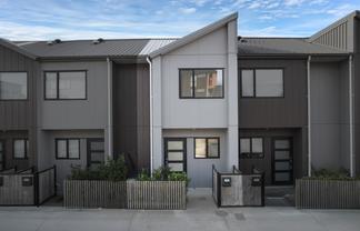 7 Eileen Newey Place, Henderson