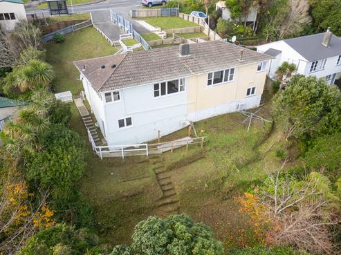 42 Victory Avenue, Karori