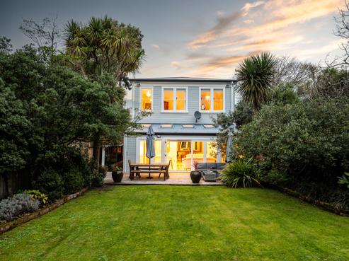 8 Carrington Street, Mount Cook