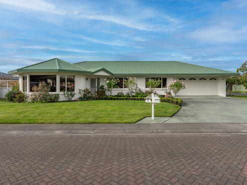 2 Lowndes Place, Taradale