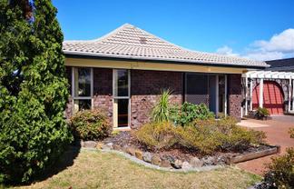 114 Linton Crescent, Whangamata