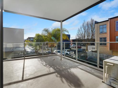 2/9 Vialou Street, Hamilton Central