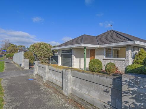 106 Cook Street, West End