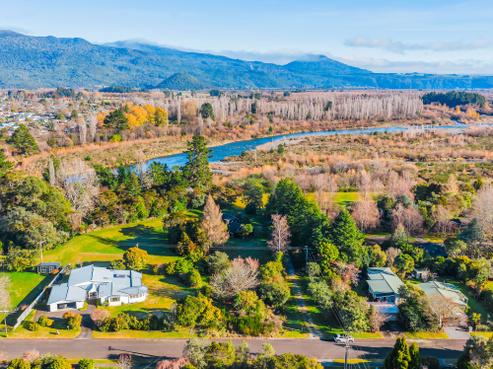 52 Te Herekiekie Street, Turangi
