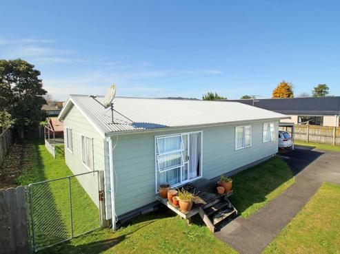 27B Cosgrave Road, Papakura