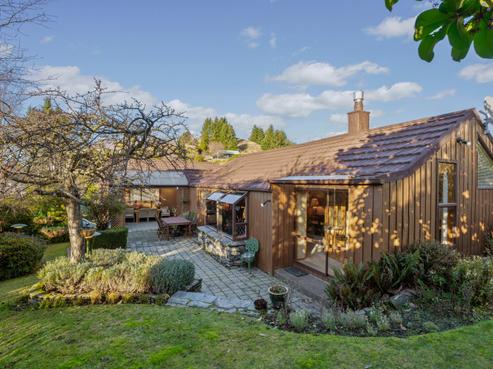 180 Fernhill Road, Fernhill/Sunshine Bay