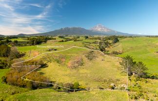 Lot 1/2303 South Road, Okato