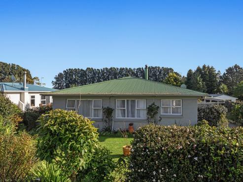 154 College Road, Edgecumbe