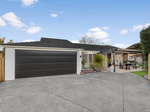 14B Kallaroo Place, Botany Downs