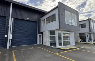 Light filled Industrial - quality office/amenities