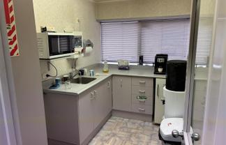 Warehouse Fit For A King!