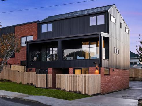 15 Cleve Road, Green Bay