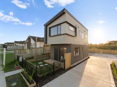 30 Johns Creek Crescent, Silverdale