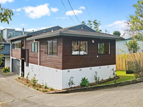 2/15 Glenvar Road, Torbay