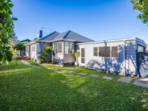 216A Riverside Avenue, Point England