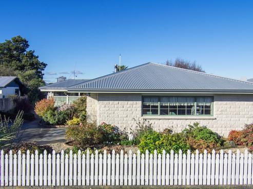 52 Cambridge Terrace, Masterton