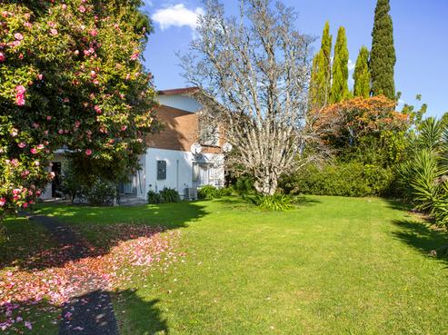 2/50 Te Kanawa Crescent, Henderson