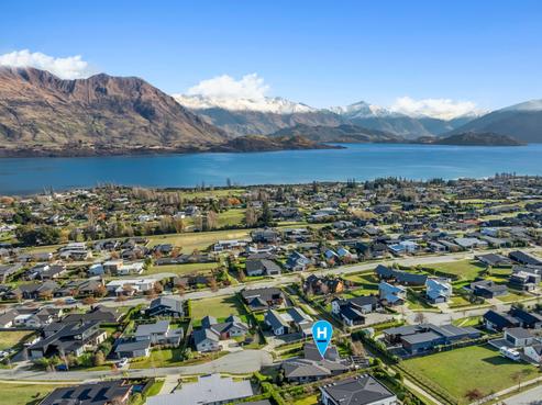 18 Urquhart Place, Wanaka