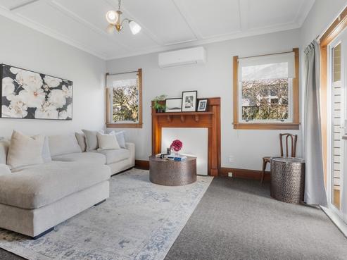 72 Great North Road, Saint Johns Hill