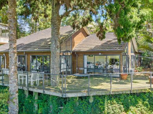 242 Konini Road, Titirangi