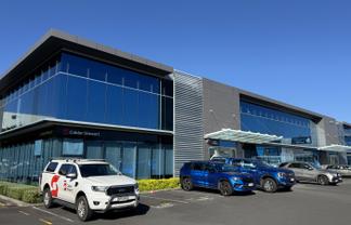 Stylish offices for sublease - Airport Oaks.