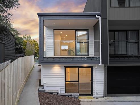4/128 Vodanovich Road, Te Atatu South